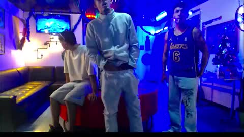 crismens online show from December 2025 08:02:01 PM