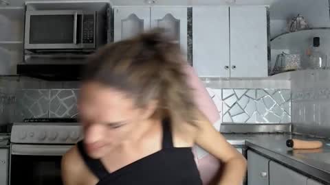 Snapshot of crisozzz chatting on March 2026 06:12:02 PM Cristina Onazis online show from March 2026 06:12:02 PM