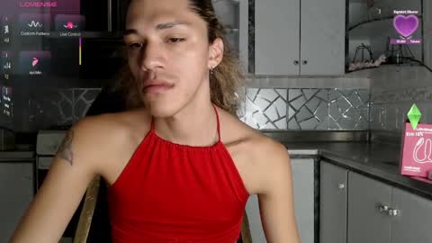 Snapshot of crisozzz chatting on April 2026 06:05:01 PM Cristina Onazis online show from April 2026 06:05:01 PM