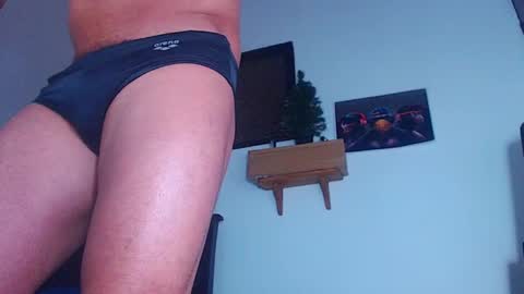 Snapshot of criss__tom chatting on December 2024 02:06:02 AM Cristopher online show from December 2024 02:06:02 AM