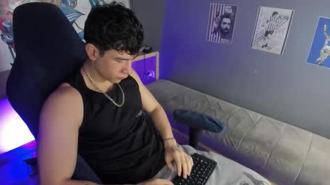 Snapshot of criss_adams chatting on January 2026 02:24:01 AM Cris online show from January 2026 02:24:01 AM