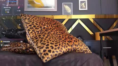 Snapshot of crissh_1 chatting on March 2025 01:42:02 AM crissh 1 online show from March 2025 01:42:02 AM