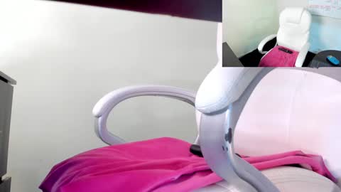 Snapshot of cristal_princess_ chatting on January 2025 07:13:02 AM Cristal online show from January 2025 07:13:02 AM