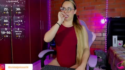 Snapshot of cristal_princess_ chatting on April 2026 05:27:01 AM Cristal online show from April 2026 05:27:01 AM