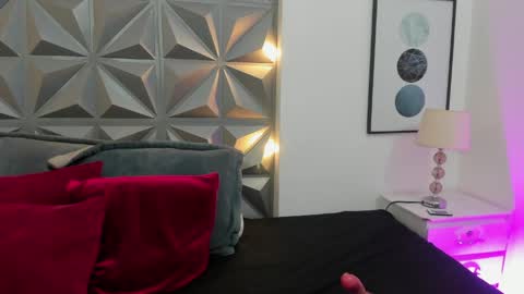 Cristal online show from June 2026 12:30:01 PM