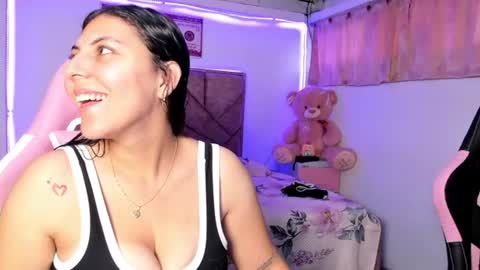 cristal_smith20 online show from July 2026 12:46:02 PM