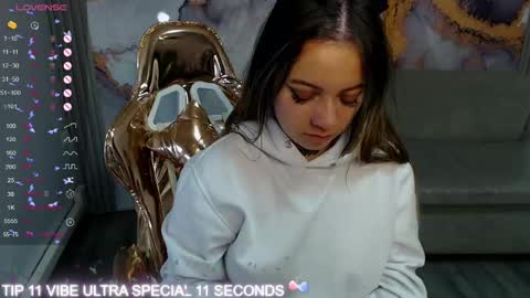 Cristal online show from February 2025 09:43:01 AM