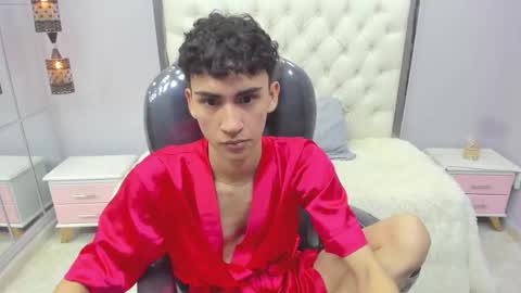 ANGEL  online show from October 2025 05:34:01 PM