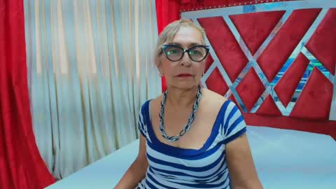 cristalmature online show from June 2026 12:41:01 PM