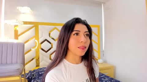  Independent Model online show from January 2025 12:24:02 PM