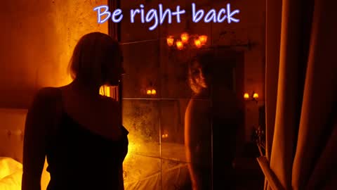 Snapshot of cristinavinci chatting on December 2024 06:56:02 PM CristinaVinci online show from December 2024 06:56:02 PM