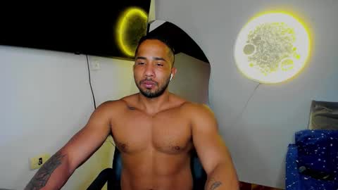 Cristian online show from November 2025 01:44:02 PM