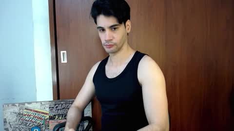 cristopher online show from November 2025 12:36:01 AM