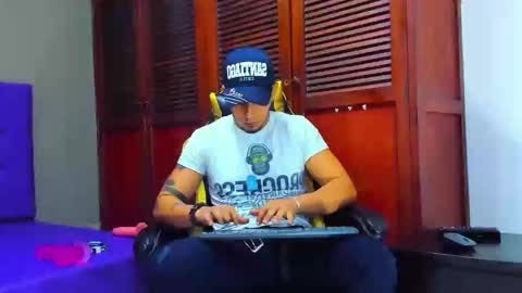 Snapshot of cristophertompson chatting on February 2025 02:05:01 PM Say me Cris online show from February 2025 02:05:01 PM