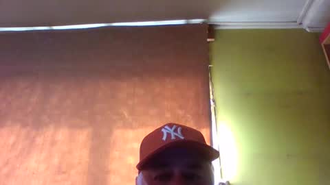 crmperez online show from September 2025 06:52:01 PM