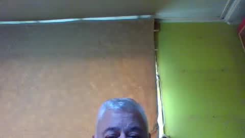 crmperez online show from September 2025 08:33:02 PM