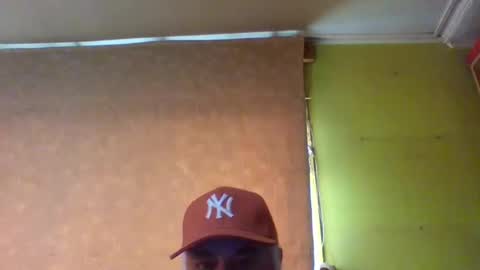 crmperez online show from November 2025 07:05:01 PM