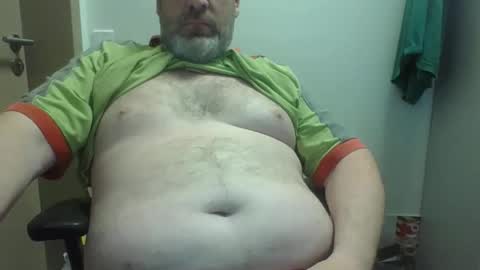 Snapshot of crouch1 chatting on May 2026 09:25:01 AM Crouch1 online show from May 2026 09:25:01 AM