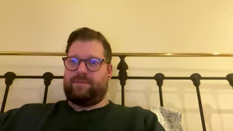 crouchendtiger online show from November 2025 01:27:02 AM