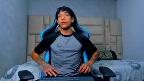 Snapshot of croy_myer chatting on February 2026 05:40:02 AM Croy online show from February 2026 05:40:02 AM