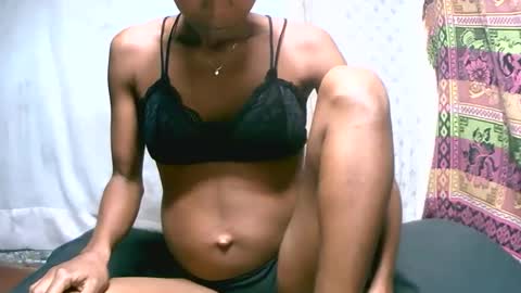 Snapshot of crushlove069 chatting on February 2026 03:00:02 AM crushlove069 online show from February 2026 03:00:02 AM