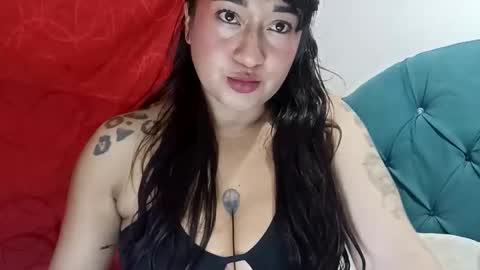 Snapshot of crystal_669 chatting on December 2025 04:07:02 AM carol online show from December 2025 04:07:02 AM