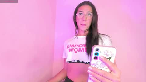 CRYSTAL online show from October 2025 11:37:01 PM