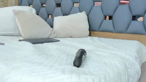 crystal_sm online show from November 2025 03:12:01 PM