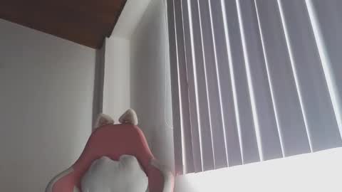 Crystal Blaze online show from October 2025 04:03:02 PM