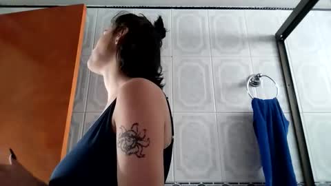 Crystal Blaze online show from October 2025 12:17:02 PM