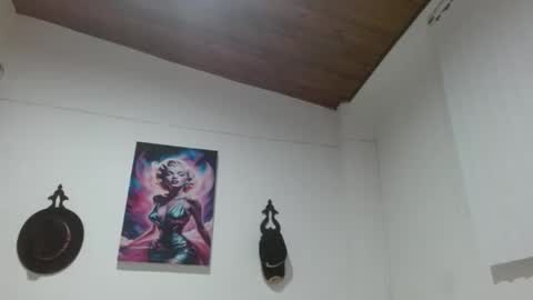 Crystal Blaze online show from April 2026 03:55:01 AM