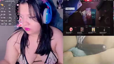 Snapshot of crystal_velvet01 chatting on December 2024 02:59:01 AM crystal online show from December 2024 02:59:01 AM