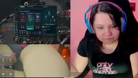 Snapshot of crystal_velvet01 chatting on January 2025 02:46:02 AM crystal online show from January 2025 02:46:02 AM