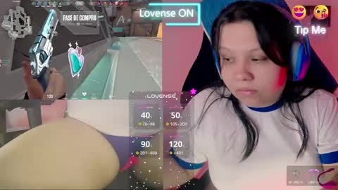 Snapshot of crystal_velvet01 chatting on January 2025 04:28:01 AM crystal online show from January 2025 04:28:01 AM