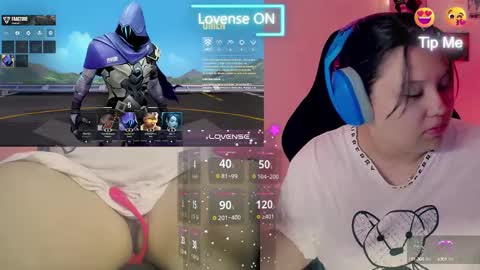 Snapshot of crystal_velvet01 chatting on January 2025 03:52:01 AM crystal online show from January 2025 03:52:01 AM