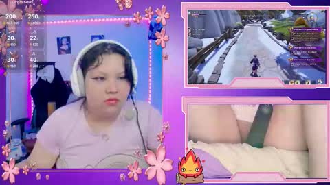 Snapshot of crystal_velvet01 chatting on February 2026 11:31:02 PM crystal online show from February 2026 11:31:02 PM