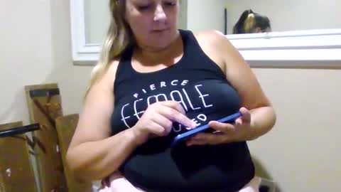 crystalbarbie214 online show from October 2025 07:19:02 PM