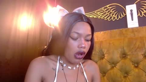 Crystal online show from March 2025 08:00:02 PM