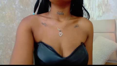 Crystal online show from September 2025 08:10:01 PM