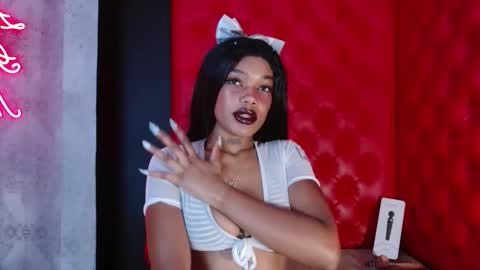 Crystal online show from November 2025 07:59:02 PM