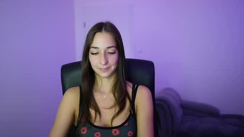 Crystalbrunette18 online show from June 2026 07:37:02 PM