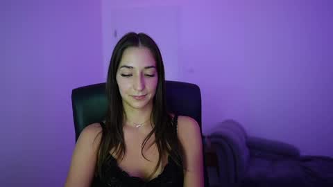 Crystalbrunette18 online show from June 2026 06:47:01 PM
