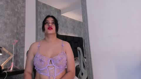 Snapshot of crystaldarliing chatting on November 2025 03:23:02 PM Crystal online show from November 2025 03:23:02 PM