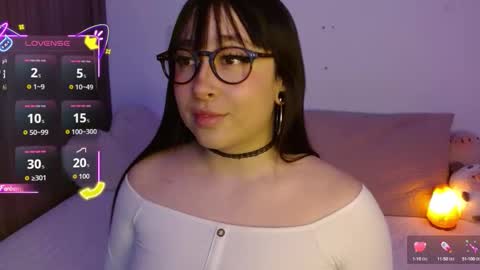 Snapshot of crystalitesq chatting on October 2025 01:33:02 AM Olivia  online show from October 2025 01:33:02 AM