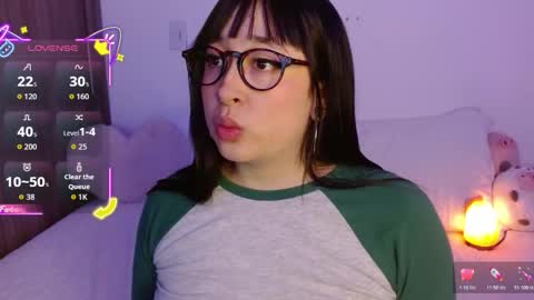 Snapshot of crystalitesq chatting on October 2025 12:52:02 AM Olivia  online show from October 2025 12:52:02 AM