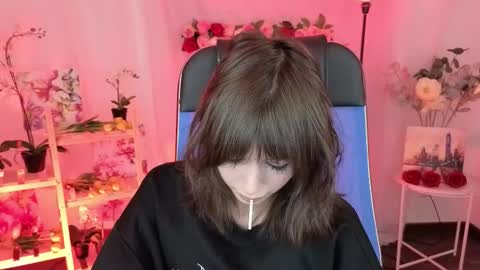 crystallbloom online show from January 2026 08:03:02 PM