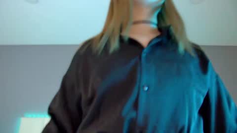 Crystal online show from March 2025 06:47:02 AM