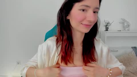 Maria online show from November 2025 03:01:02 AM