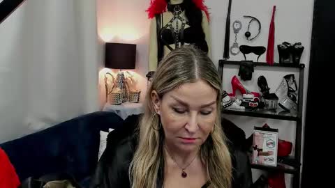 CrystalHotty online show from February 2025 09:09:02 AM