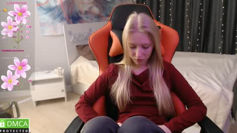 Snapshot of crystalyss chatting on February 2025 11:28:02 PM Lia online show from February 2025 11:28:02 PM